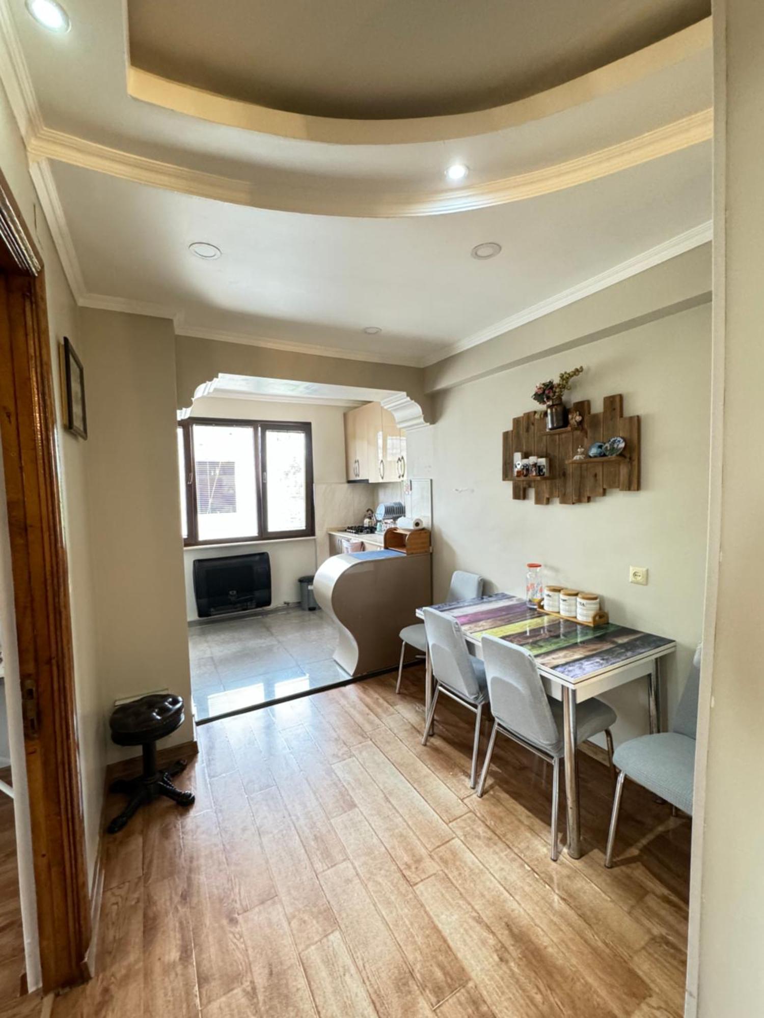 Warm Flat Apartment